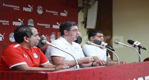 فيتوريا يعلن قائد منتخب مصر في غياب محمد صلاح